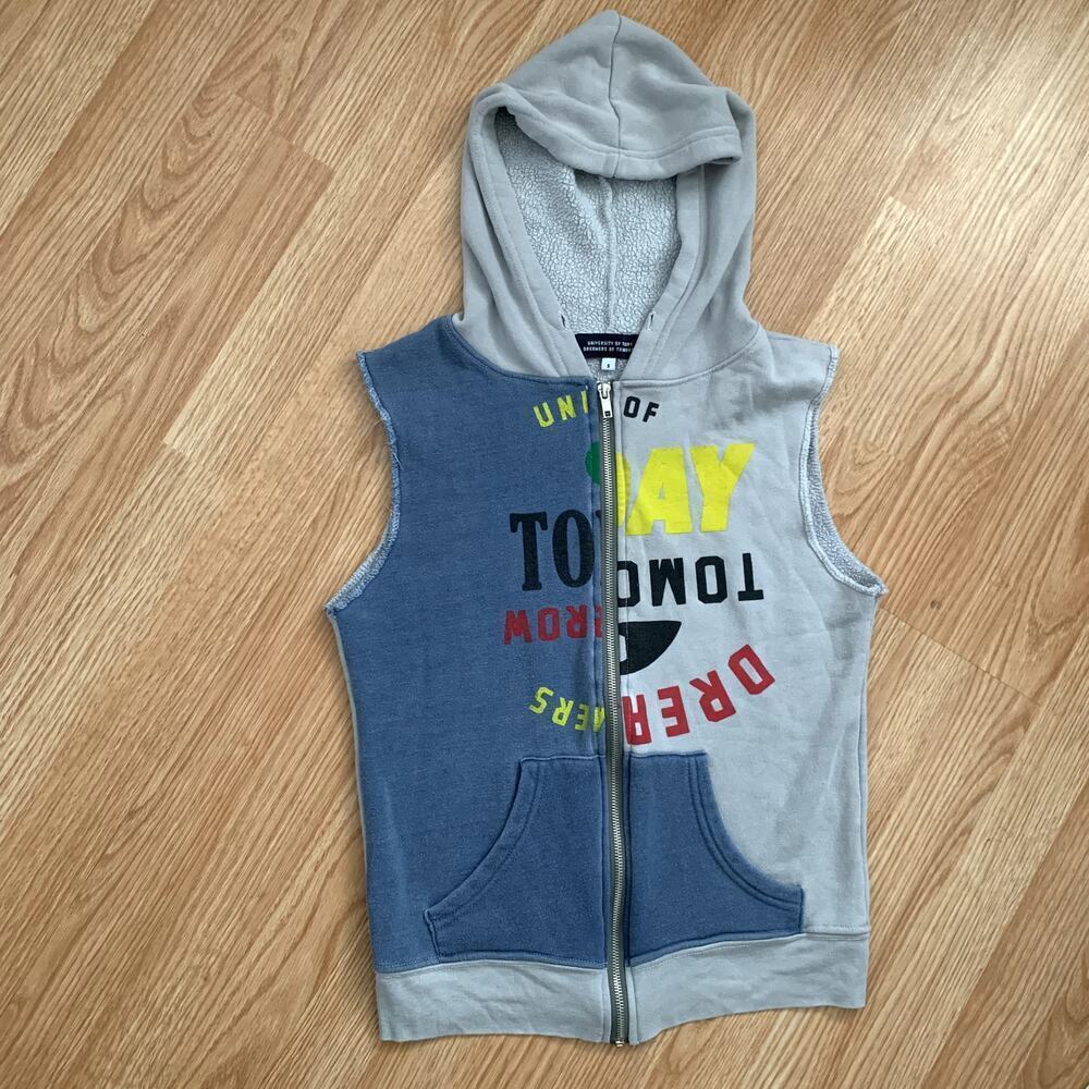 University of Today Dreamers of Tomorrow Graphic Print Logo Hoodie Sweatshirt S